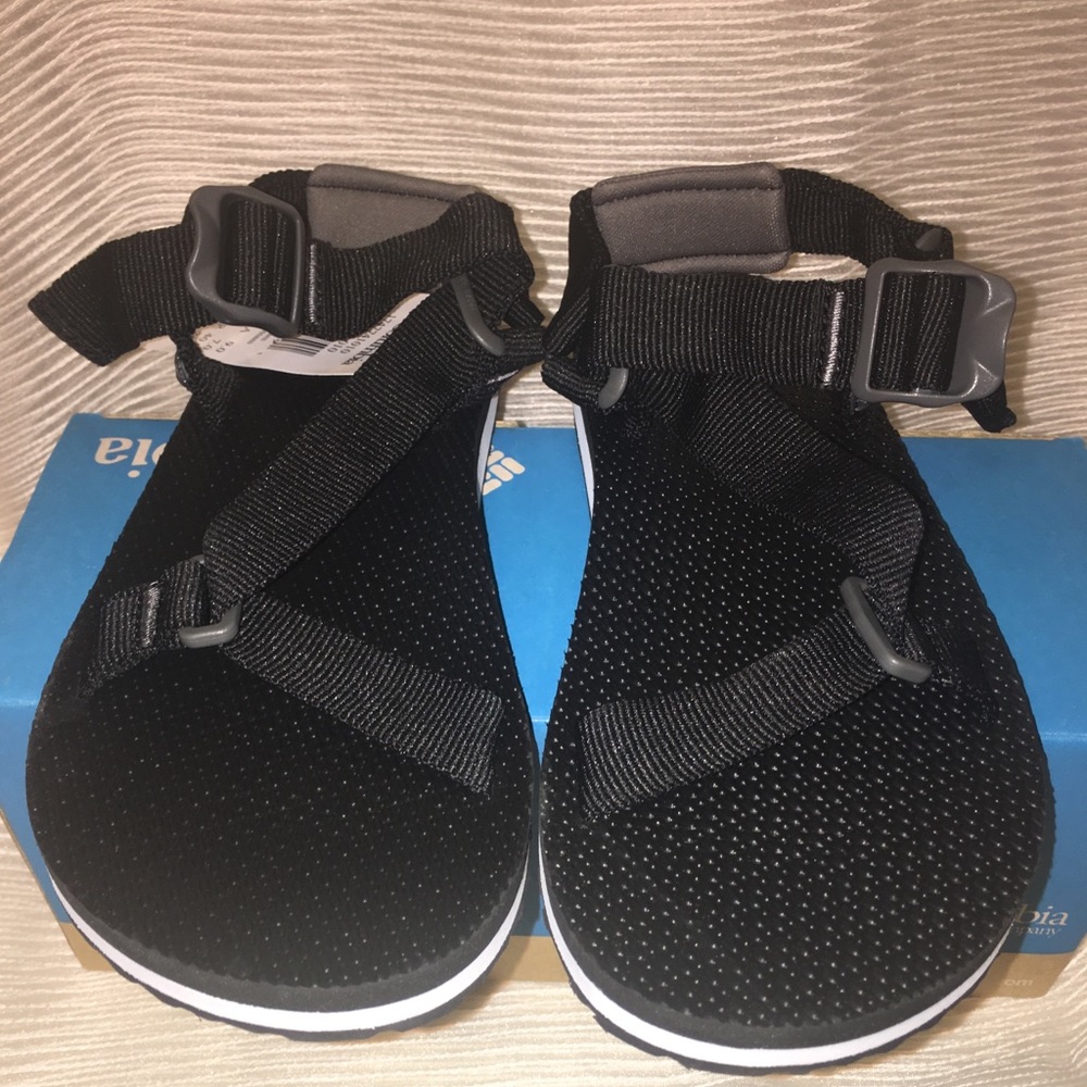 NIB COLUMBIA RED RIVER BLACK SANDAL SZ 9
